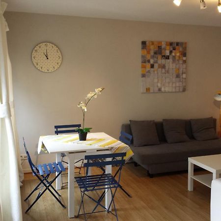 Central Yellow Apartment Брюссель Экстерьер фото