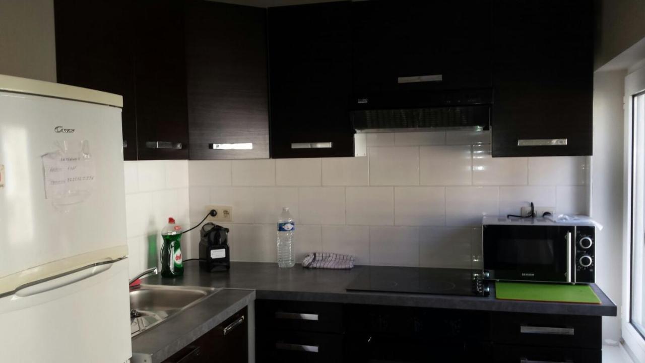 Central Yellow Apartment Брюссель Экстерьер фото