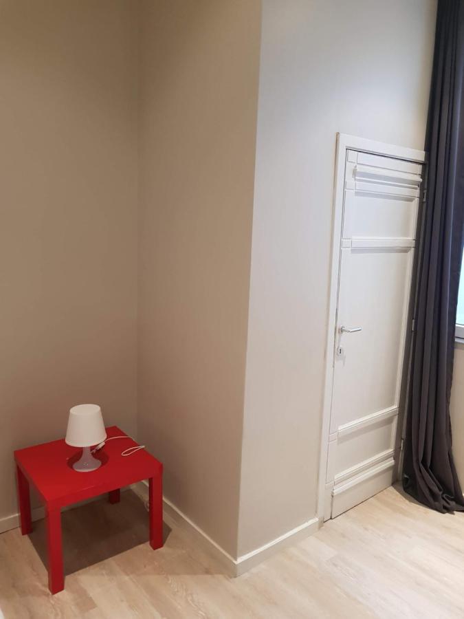 Central Yellow Apartment Брюссель Экстерьер фото