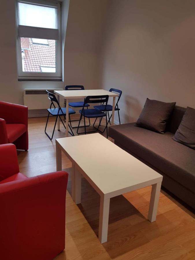 Central Yellow Apartment Брюссель Экстерьер фото