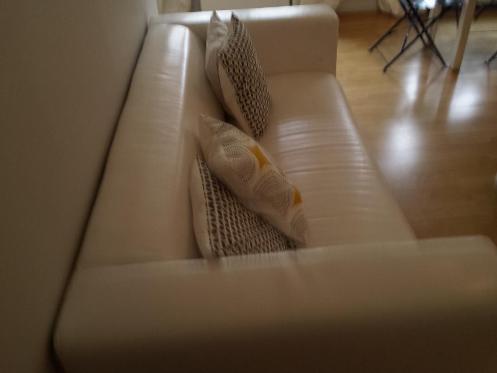Central Yellow Apartment Брюссель Экстерьер фото